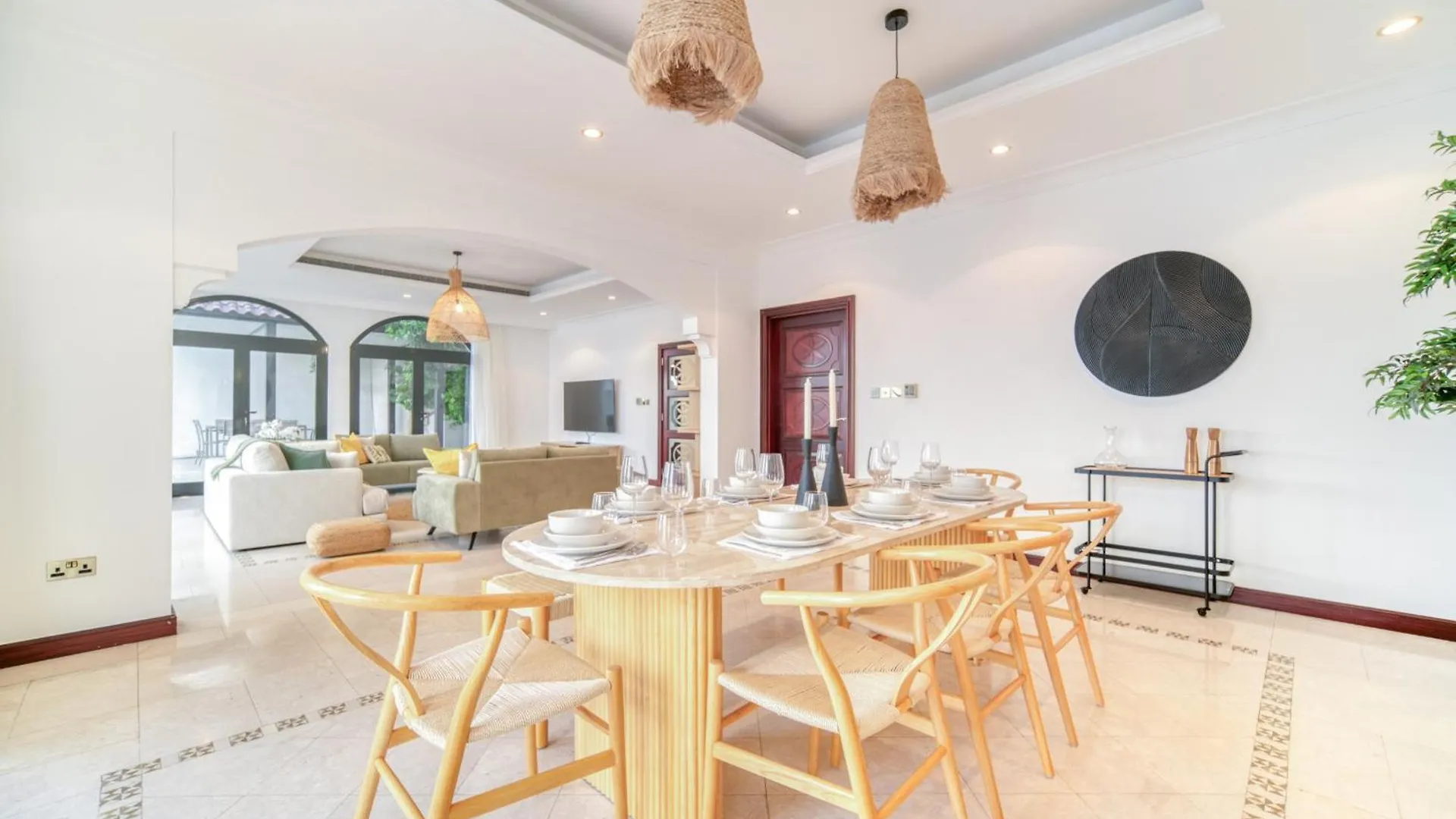 Frond D, Beach Front Villa, Palm Jumeirah - Mint Stay Dubai Villa