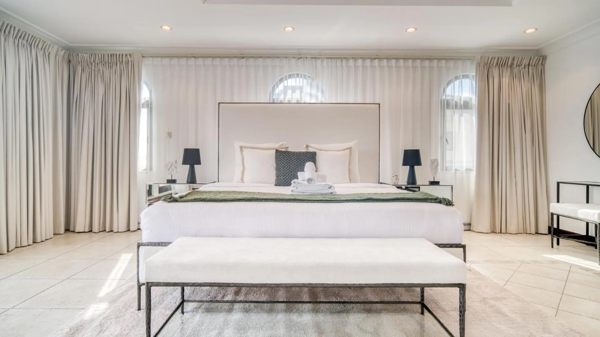 Villa Frond D, Beach Front Villa, Palm Jumeirah - Mint Stay Dubai Förenade Arabemiraten