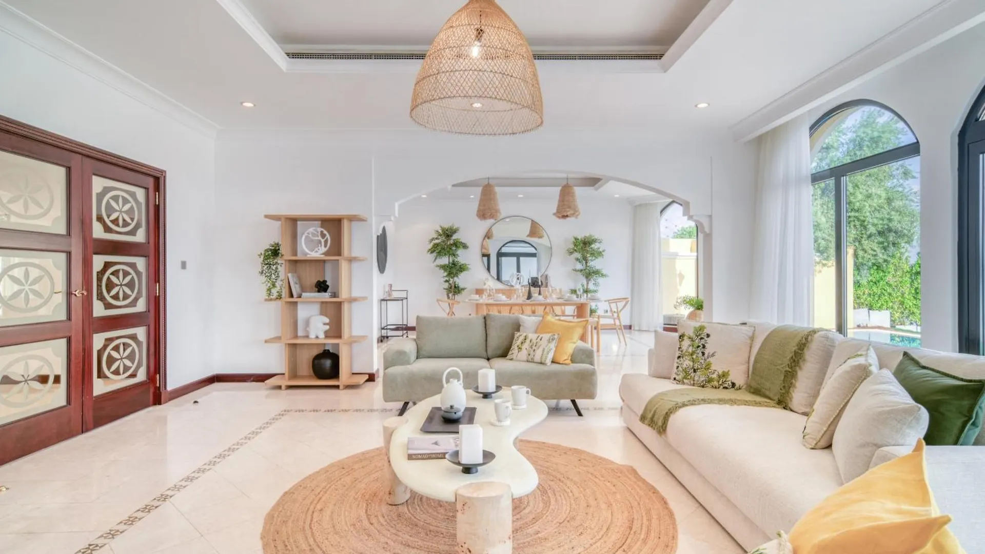Villa Frond D, Beach Front Villa, Palm Jumeirah - Mint Stay Dubai